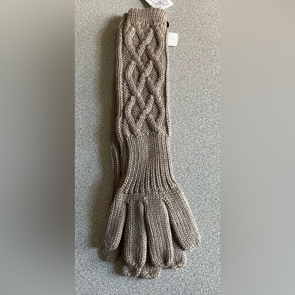 Picabo Black Beige Wool Blend Long Cable Knit Gloves O/S - Picture 3 of 8